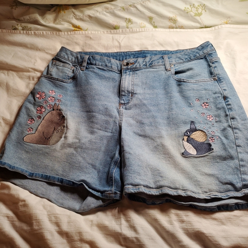 Ghibli Totoro Sakura Shorts